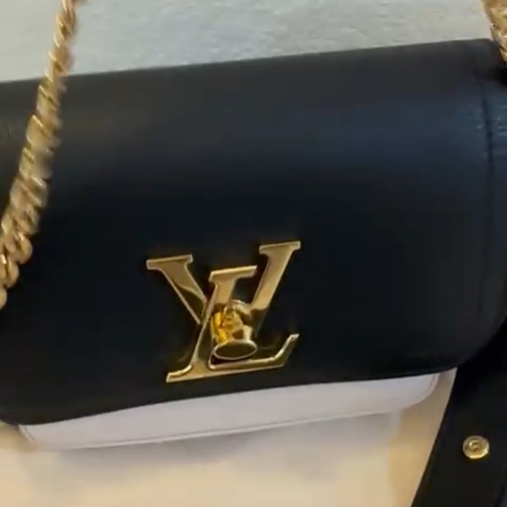 ❌SOLD❌Louis Vuitton Black Lockme Tender Noir - Picture 8 of 11